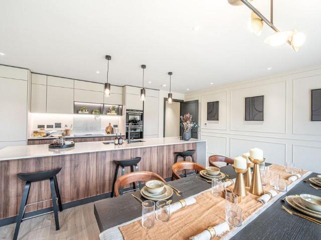 Flat for sale in Cockfosters, Greater London