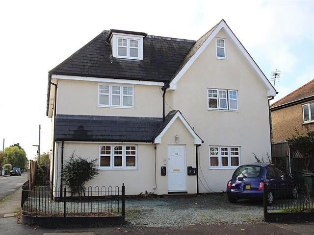 Flat for sale in Blackhills, Surrey