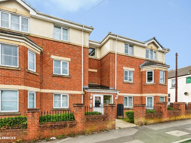 Flat for sale in Hoyland, Barnsley