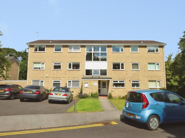 Flat for sale in Norfolk Park, South Yorkshire