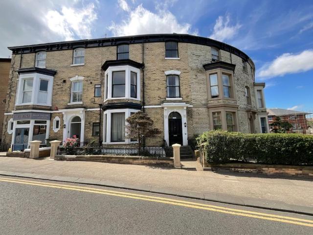 Flat for sale in South Cliff, Kepwick