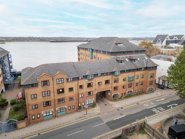 Flat for sale in Milton, Hamerton