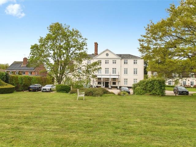 Flat for sale in Farringdon, Budlake