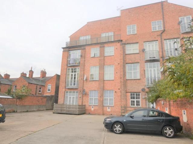 Flat for sale in Newfoundpool, Leicester