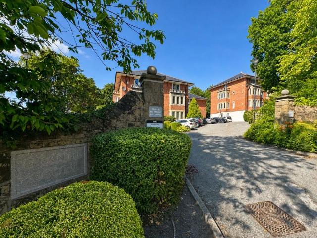 Flat for sale in Claughton, Oxton