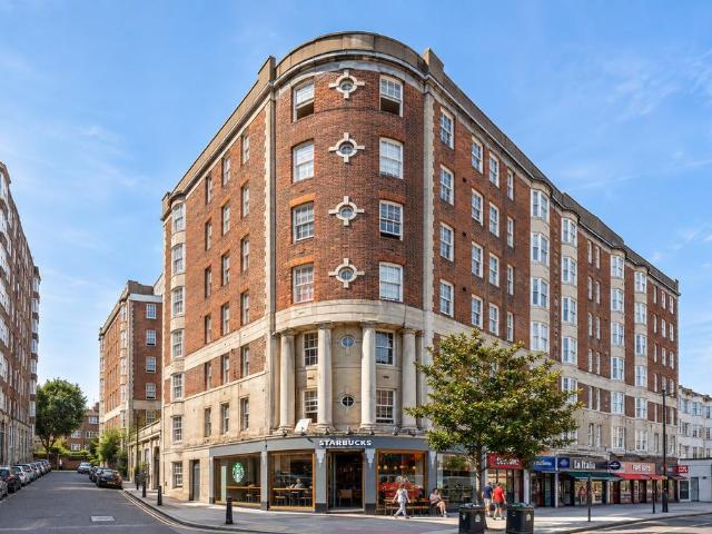 Flat for sale in Bayswater, Greater London