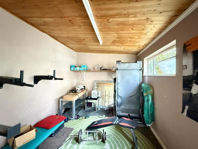 Flat for sale in Upper Clapton, Greater London