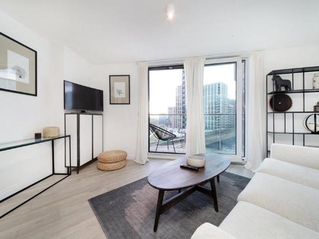 Flat for sale in Greater London