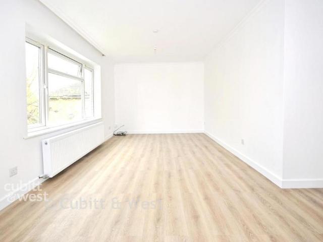 Flat for sale in Glynde, Isle Of Man