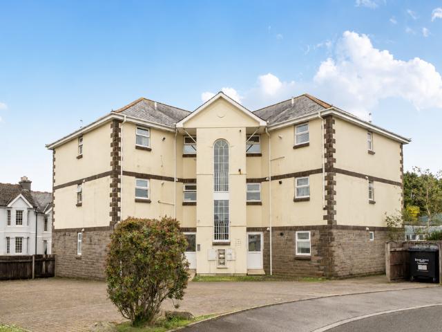 Flat for sale in Callington, Kelly Bray