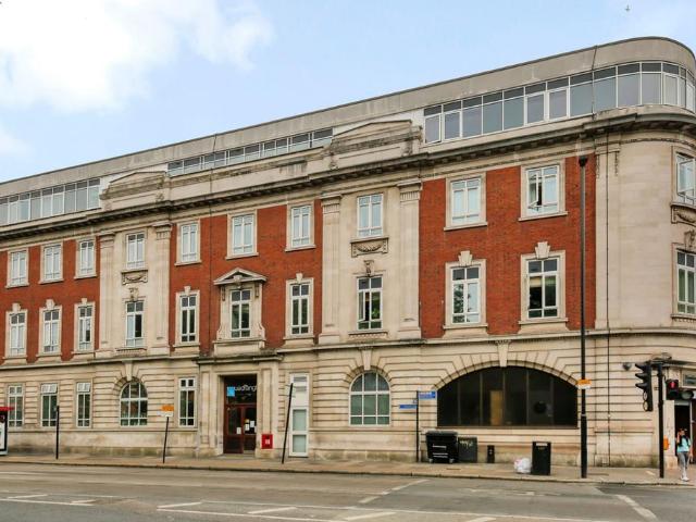 Flat for sale in Maryland, Greater London