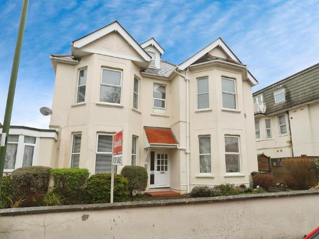 Flat for sale in Boscombe, Bournemouth