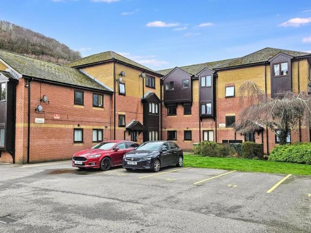 Flat for sale in Pont-y-waun, Crosskeys