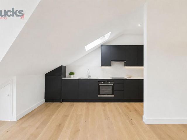 Flat for sale in Totteridge, Buckinghamshire