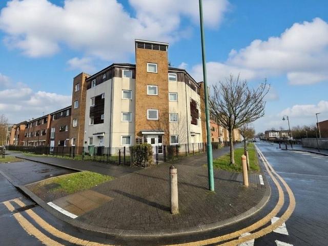 Flat for sale in Hampton Hargate, Peterborough