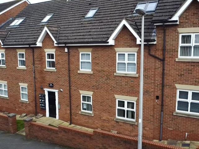 Flat for sale in Higher Runcorn, Halton