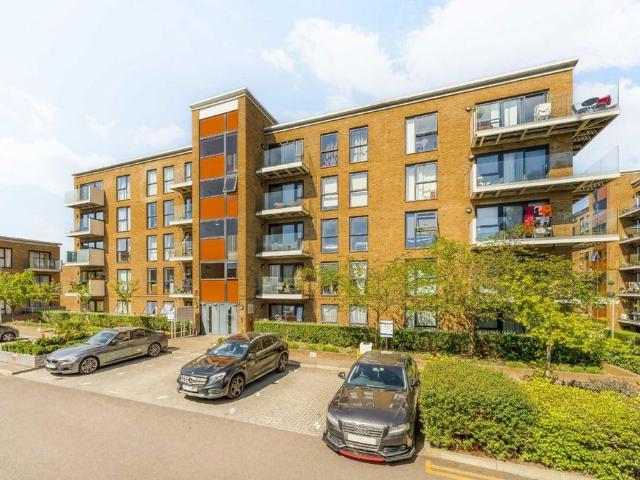Flat for sale in Greater London