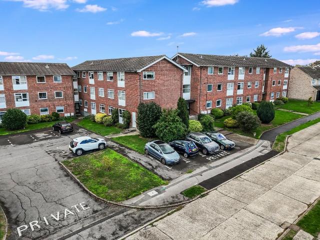 Flat for sale in Writtle, Chelmsford