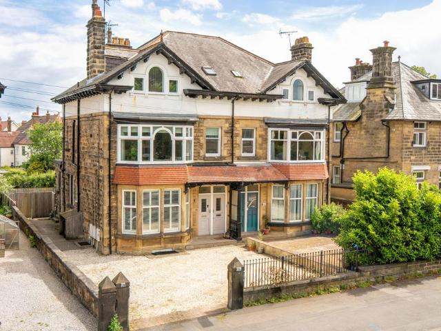Flat for sale in Oatlands, Harrogate