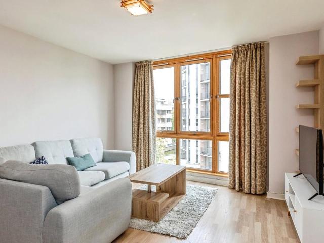 Flat for sale in Spike Island, Feckenham