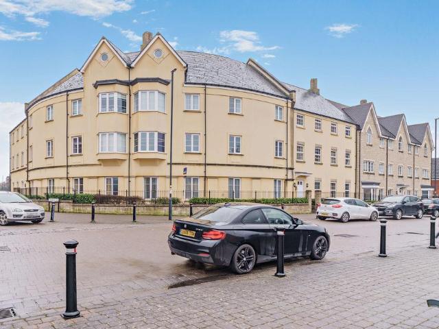 Flat for sale in Haydon End, Blunsdon St Andrew