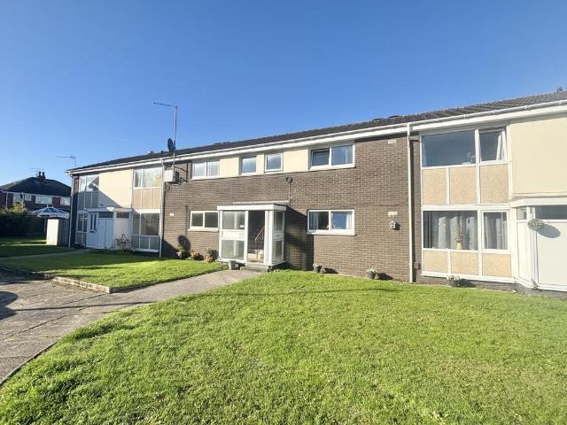 Flat for sale in Common Edge, Blackpool