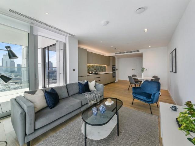 Flat for sale in Finsbury, Greater London