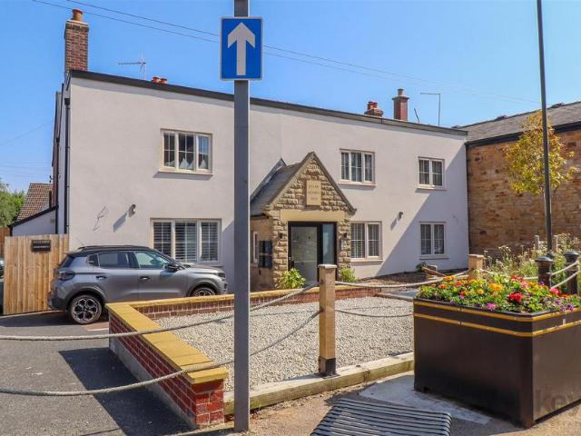 Flat for sale in Brackenfield, East Midlands
