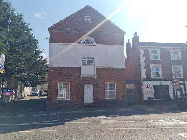 Flat for sale in Leighton-Linslade, Linslade