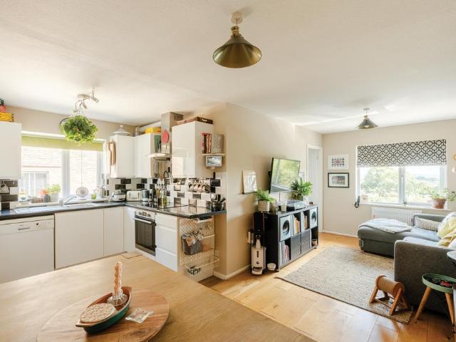 Flat for sale in Bishopston, Feckenham