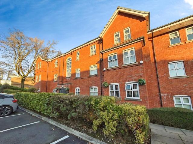 Flat for sale in Heaton, Lee Bank