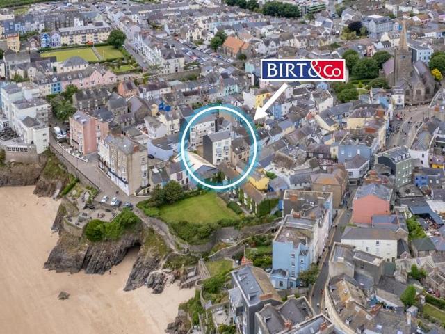 Flat for sale in Tenby, Wales