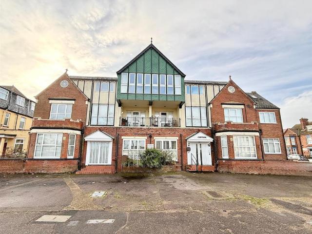 Flat for sale in Northgate, Stokesby