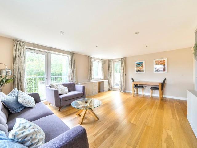 Flat for sale in Royal Borough of Kingston upon Thames, Greater London
