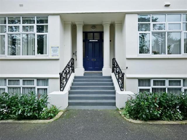 Flat for sale in Lansdowne, Springbourne