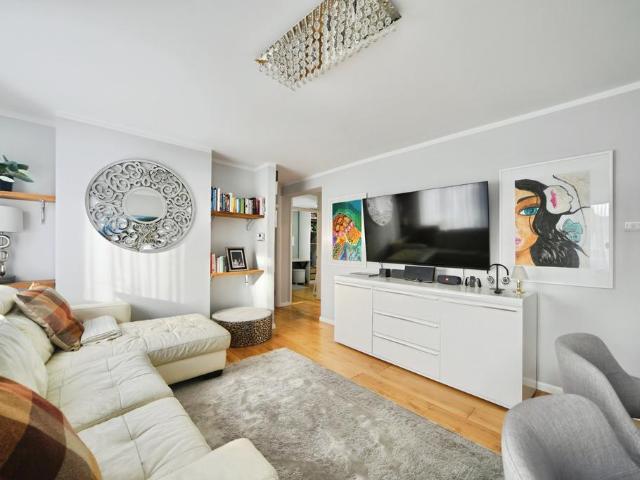 Flat for sale in High Barnet, Isle Of Man