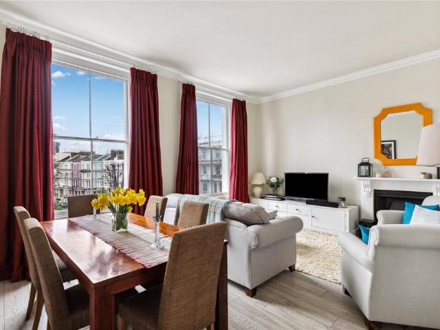 Flat for sale in Notting Hill, Greater London