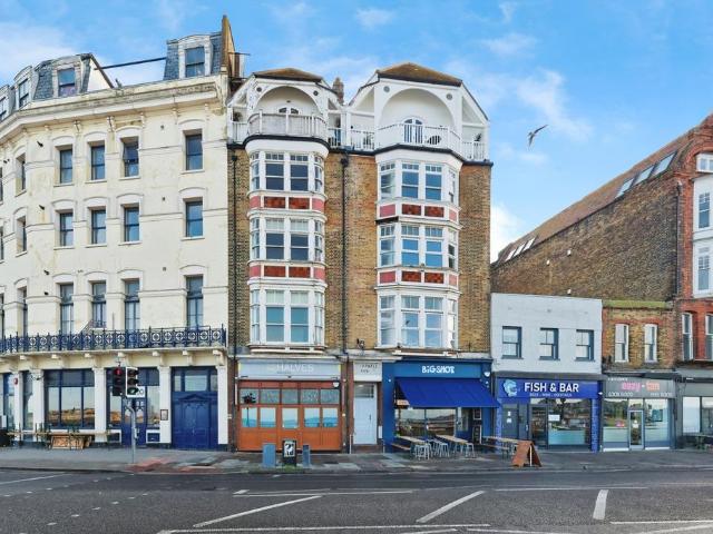 Flat for sale in Westbrook, Acol