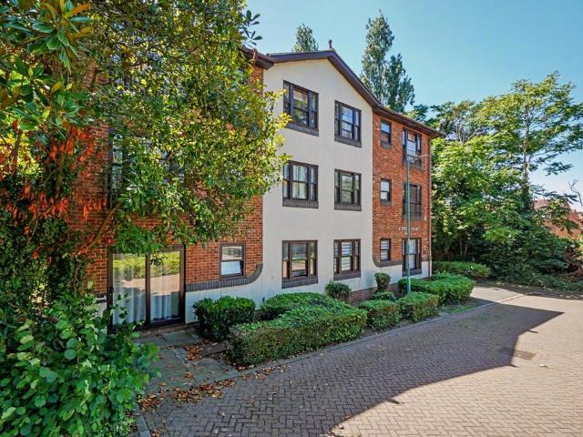 Flat for sale in Gillingham