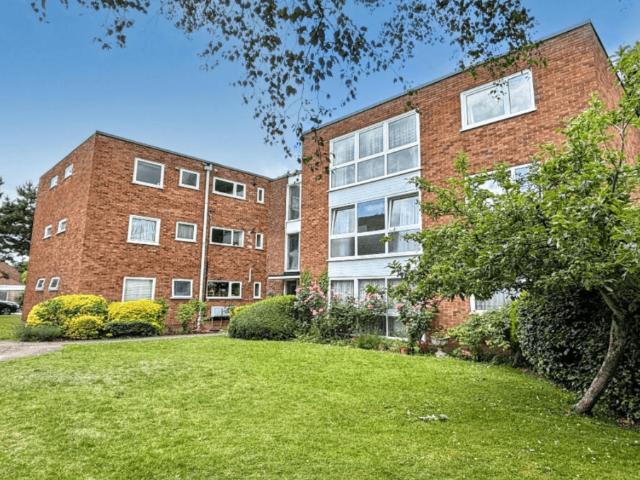 Flat for sale in North Watford