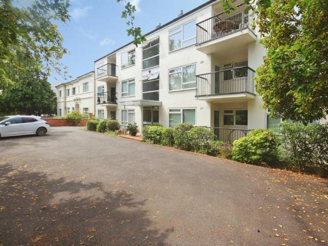 Flat for sale in Milverton, Green Close