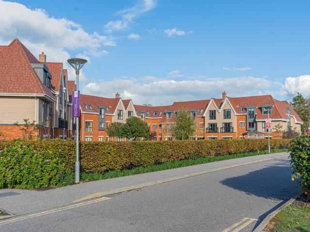 Flat for sale in Haywards Heath, Mid Sussex