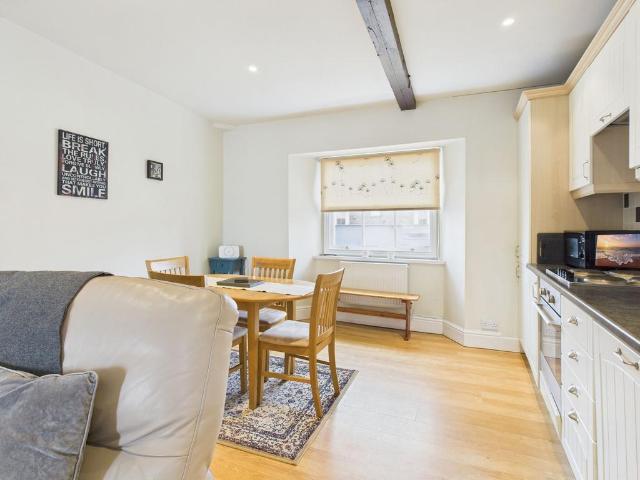 Flat for sale in Tenby, Wales