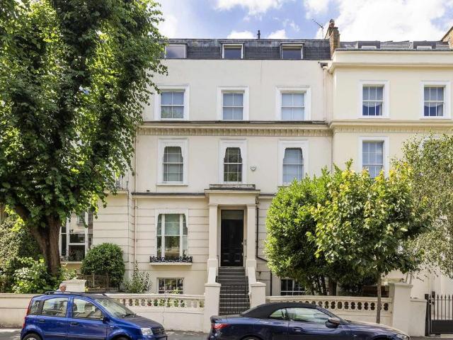 Flat for sale in Notting Hill, Greater London
