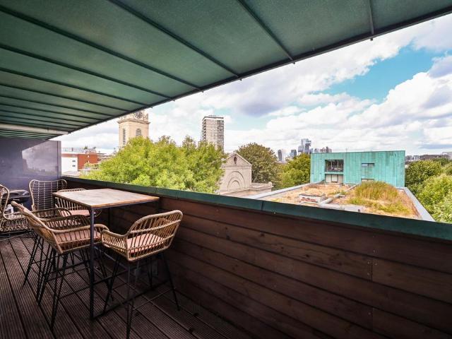 Flat for sale in Bermondsey, Greater London