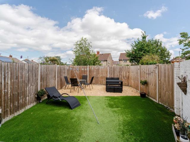 Flat for sale in Easton-in-gordano, North Somerset