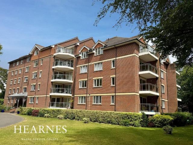 Flat for sale in Branksome Chine, Branksome Park