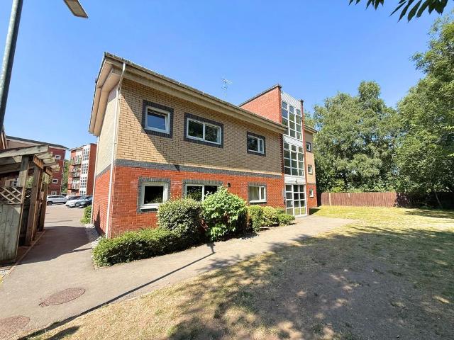 Flat for sale in Sale Moor, Trafford Park