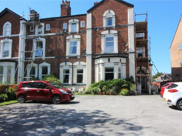 Flat for sale in Meols Cop, Southport