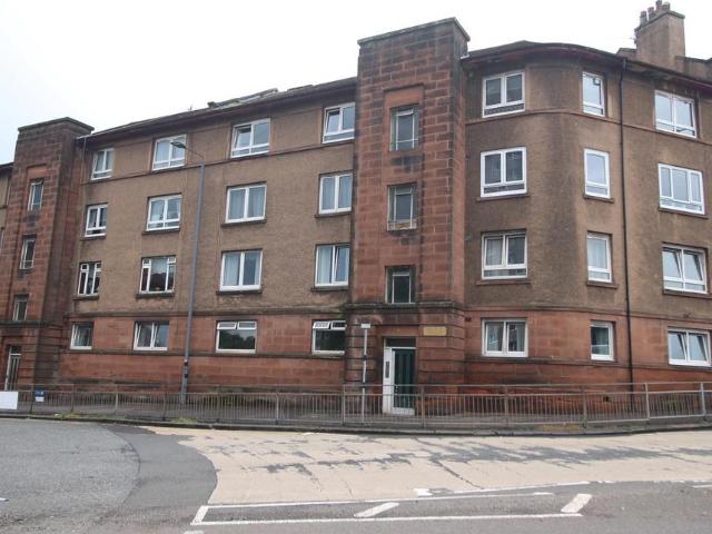 Flat for sale in Greenock, Scotland